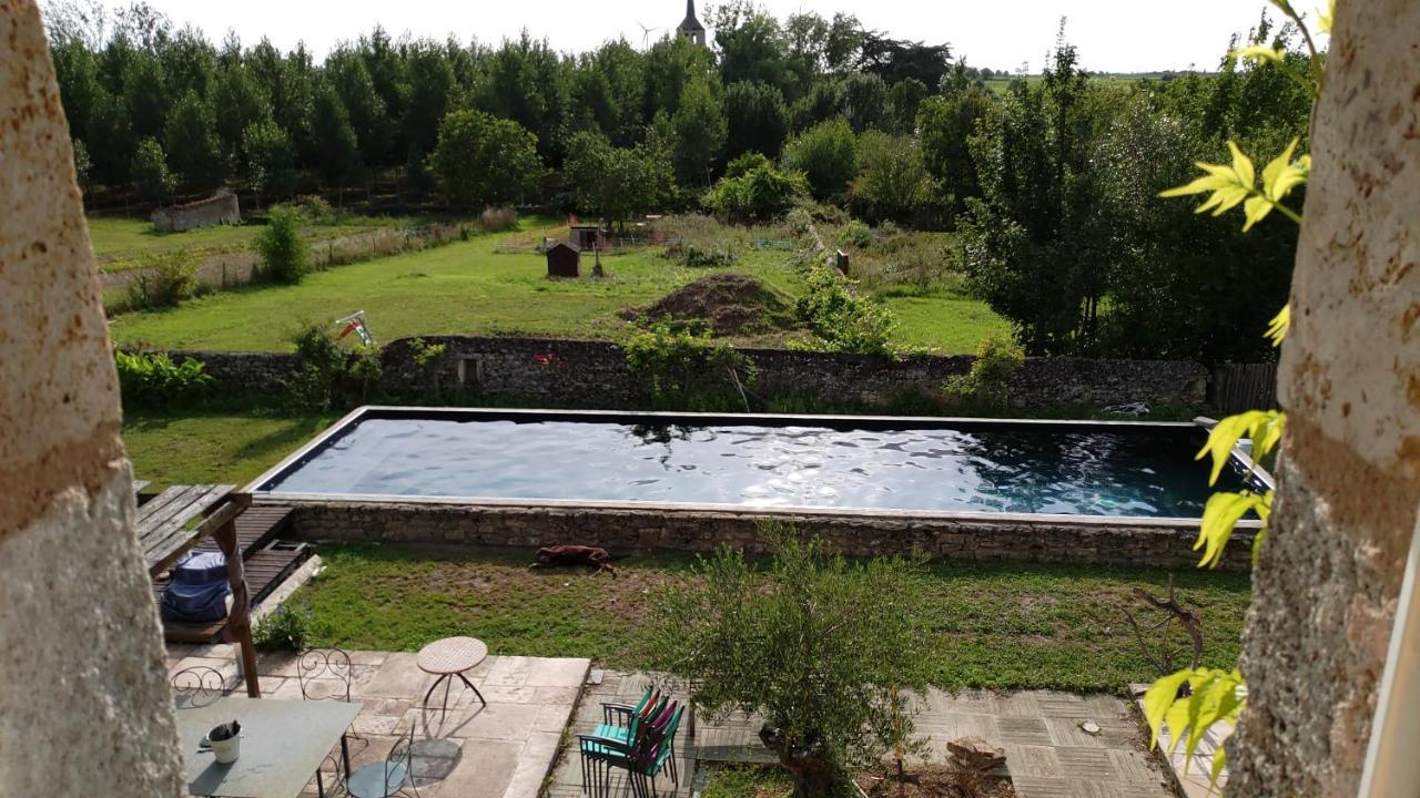 Le Manoir De Gatines Bed and Breakfast Tigné Εξωτερικό φωτογραφία