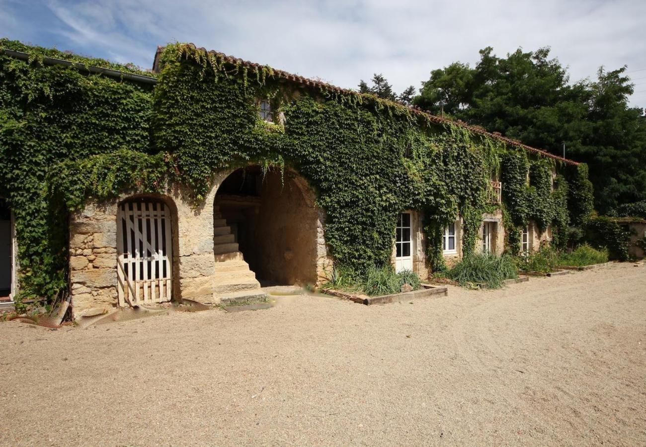 Le Manoir De Gatines Bed and Breakfast Tigné Εξωτερικό φωτογραφία