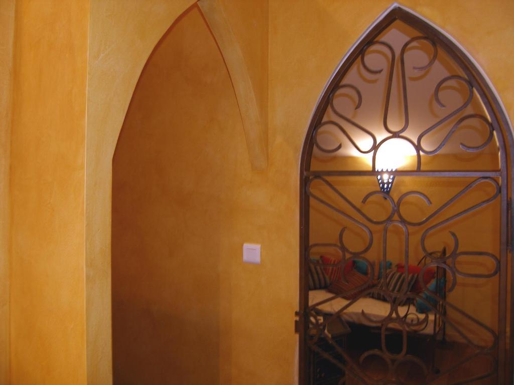 Le Manoir De Gatines Bed and Breakfast Tigné Δωμάτιο φωτογραφία